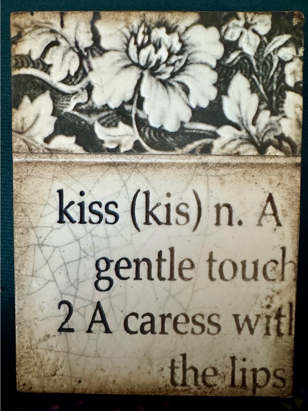 Sid Dickens Tile T285 First Kiss (RETIRED)